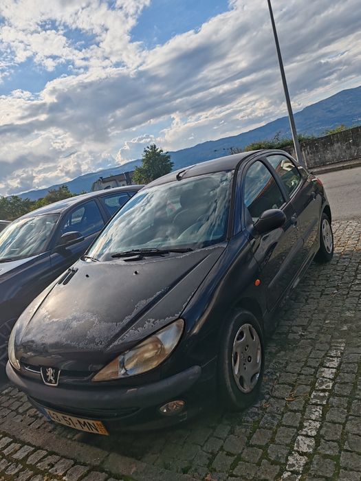 Vende-se Peugeot 206 - Preto