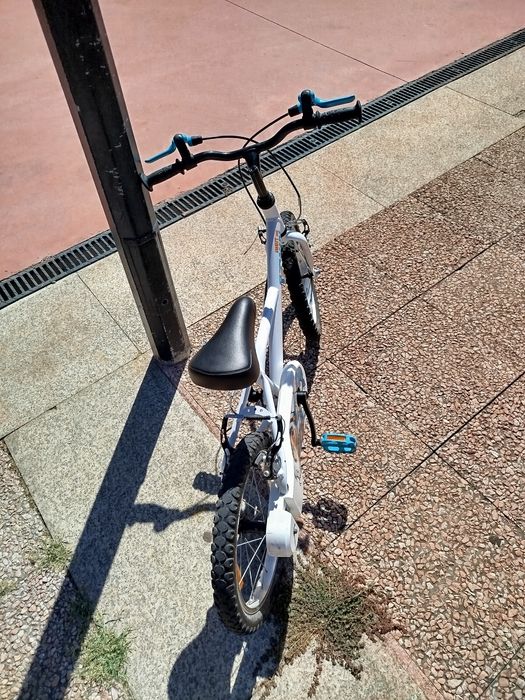 Bicicleta criança roda 16", com rodinhas oferta