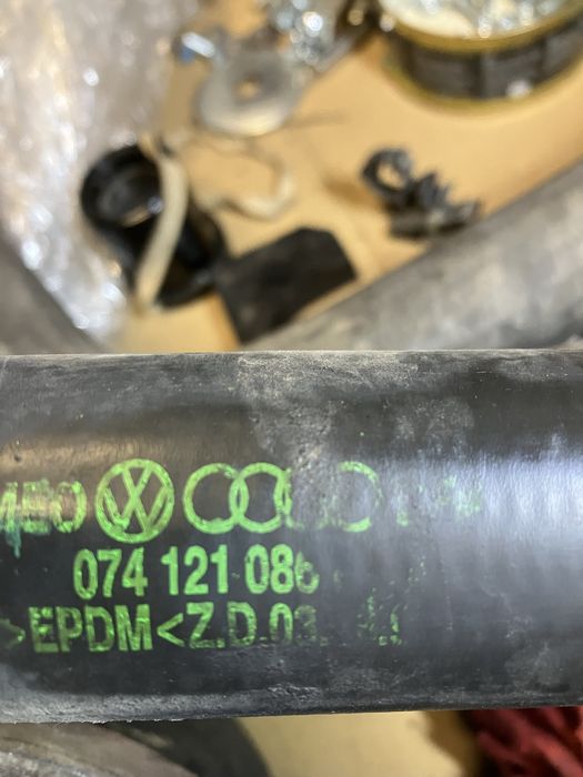 Патрубки Т-4,074121051C,074121086Р,074121101R,074121051G,074121051E