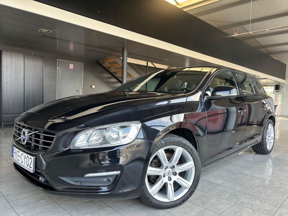 Volvo V60 T3*Momentum*skóra*TFT*alu17*bezwypadek*f-VAT23*serwis wASO Volvo