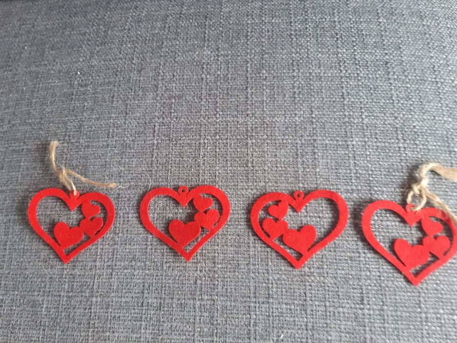 Nowe serduszka ażurowe ala filcowe. 20 szt.