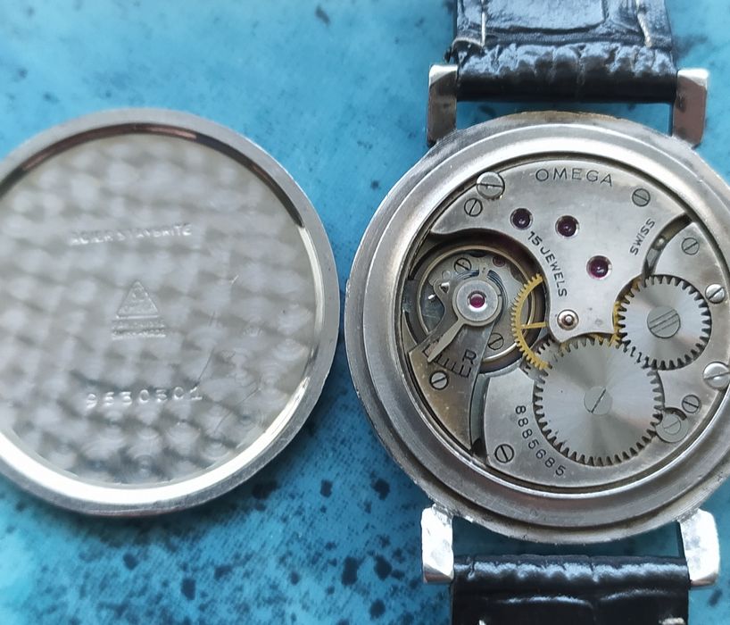 Вінтажний годинник Omega.