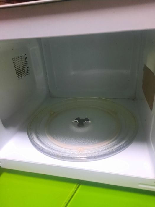 Микроволновая печь Saturn б/у