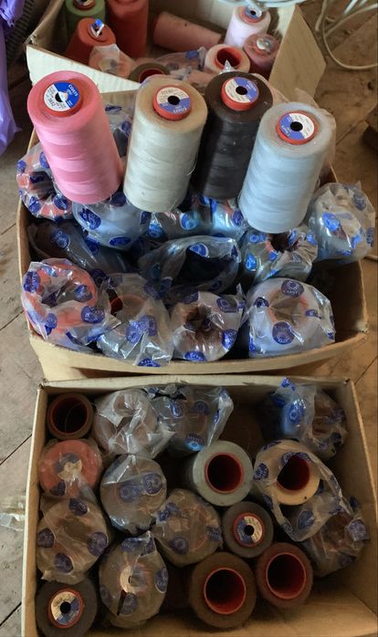 Нитки для шиття бавовняні та синтетичні