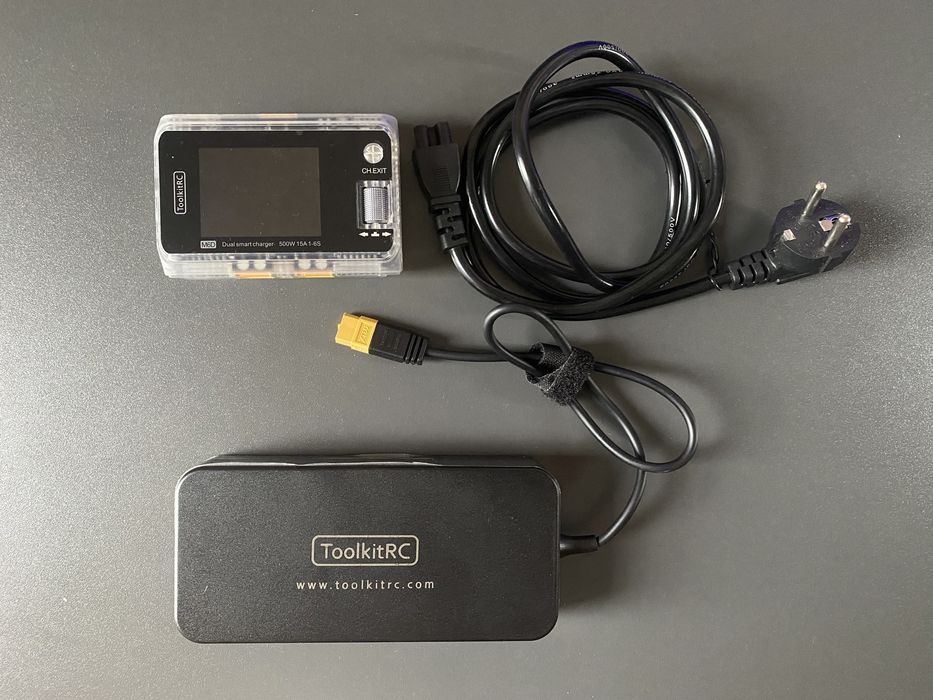 зарядний пристрій ToolkitRC M6D 500W + Блок живлення ToolkitRC ADP200