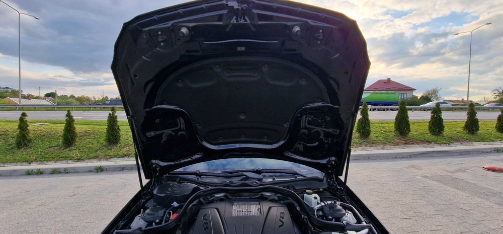 Mercedes Benz CLS W218 550 4 Matick 2012.