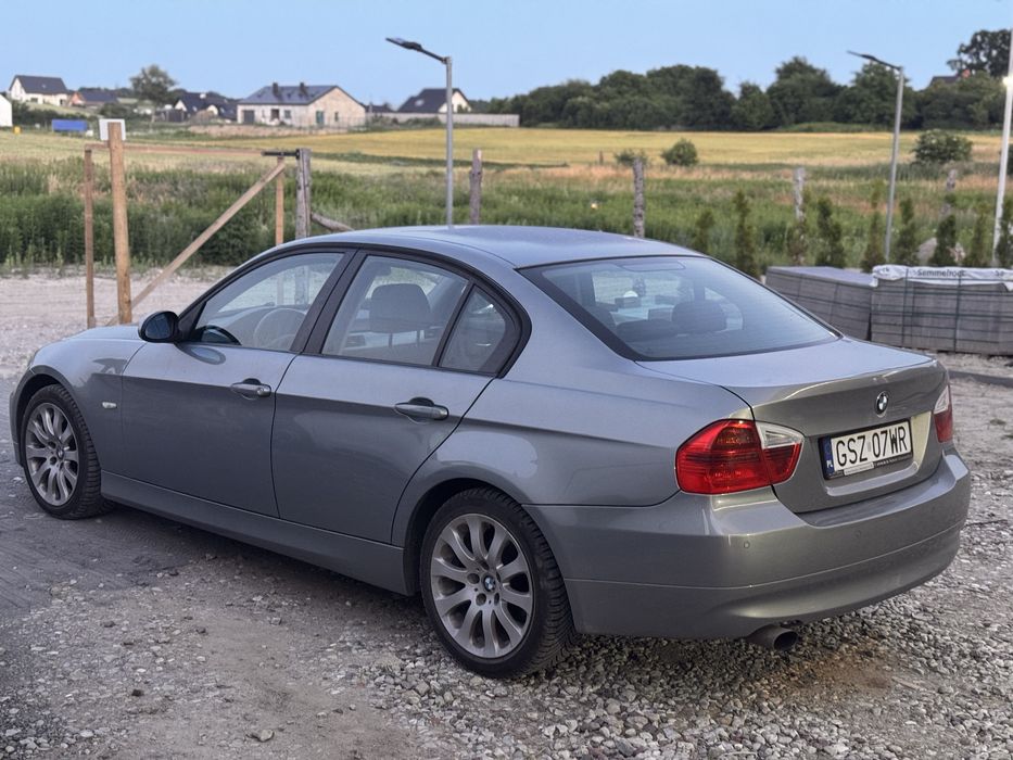 BMW Seria 3 E90 320i | Zadbane | 7 lat w jednych rękach |