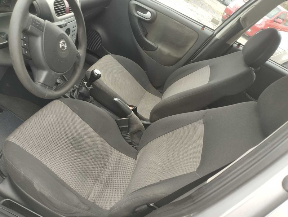 Opel corsa 1.2 16v. Elegance