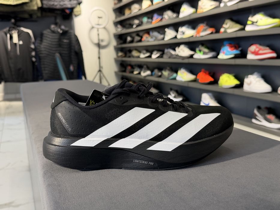 Оригінал 100% Adidas  Adizero EVO SL  JS4506. /26,5см/ 27,5см/