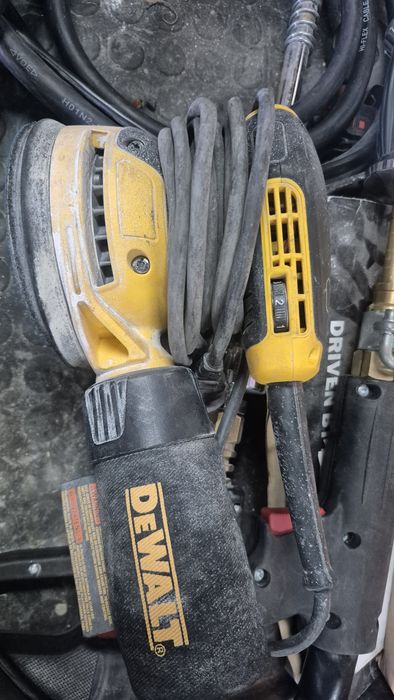 Lixadeira eléctrica DeWalt