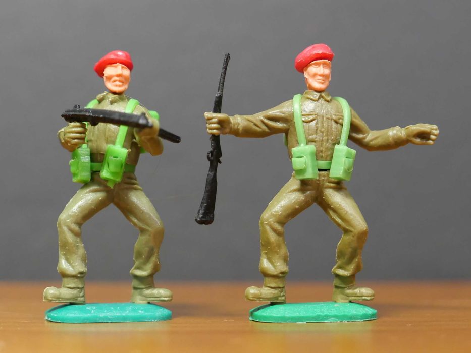 6 paraquedistas (anos 70)