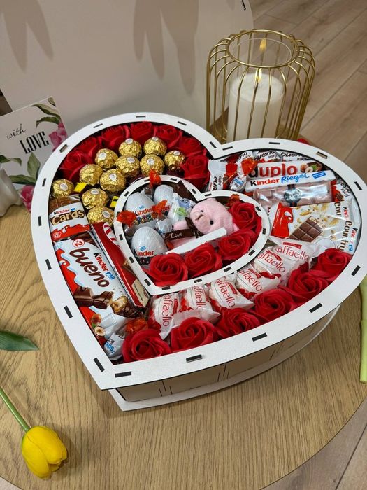 Подарунковий набір солодощів для жінки  готовий подарунок бокс