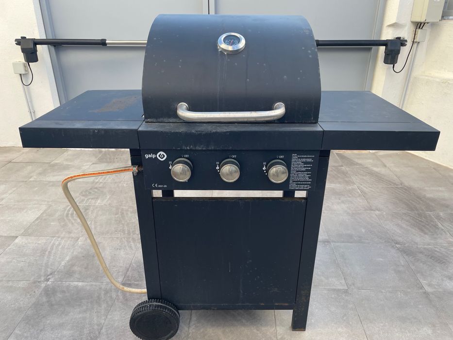 Grill a gás  usado