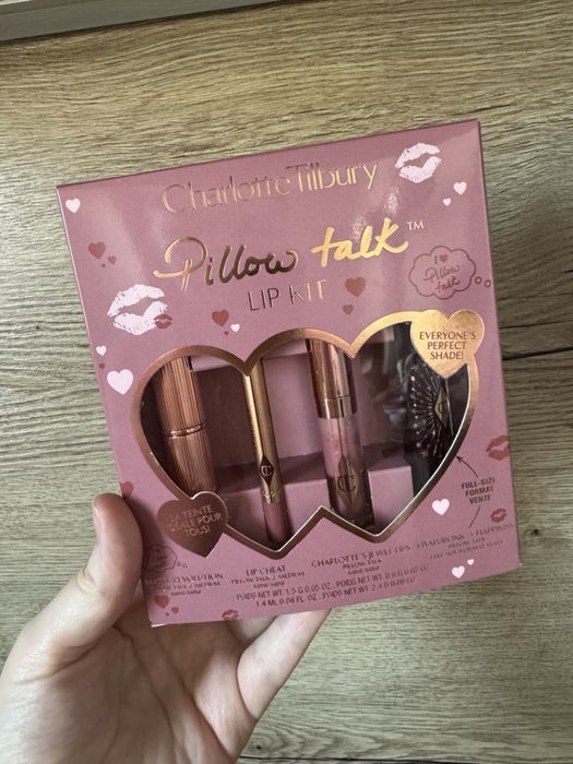 Charlotte Tilbury Pillow Talk Lip Duo Wardrobe Zestaw dla makijażu
