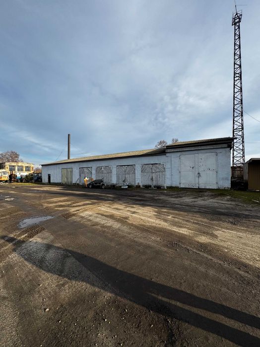 Потужний майновий комплекс (АТП/Виробнича база) 1303,6 м², селище Любешів
