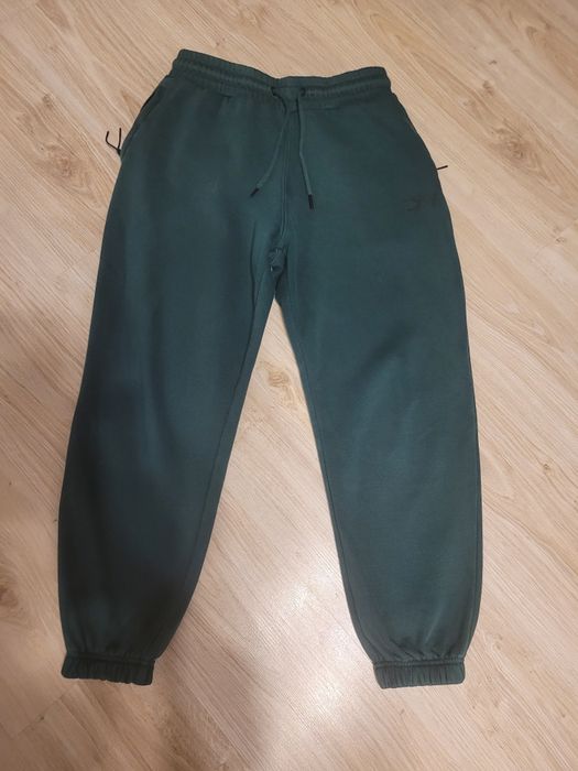 Spodnie dresowe Cropp roz. XS