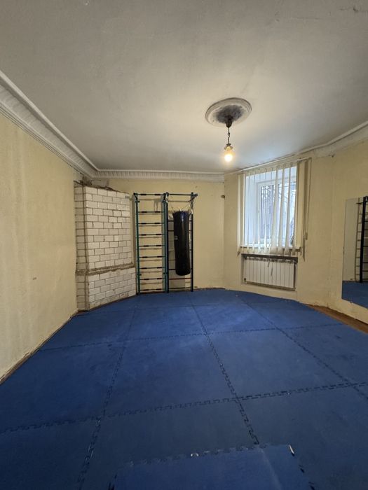 Продам 4 к. квартиру в центре Одессы, возле Соборной площади и Дерибасовской.