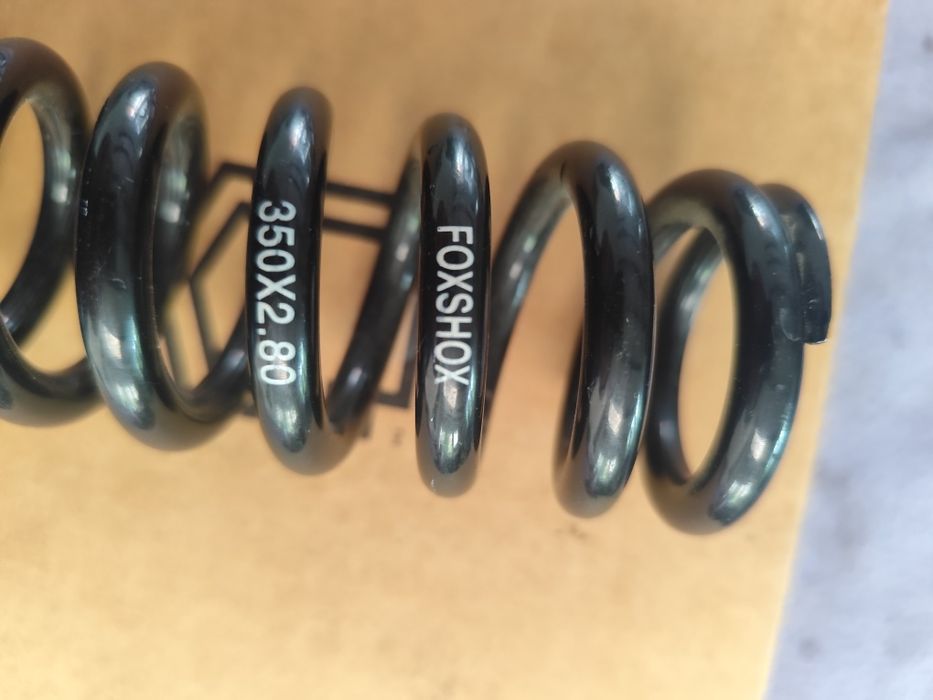 Пружина на амортизатор FOXSHOX