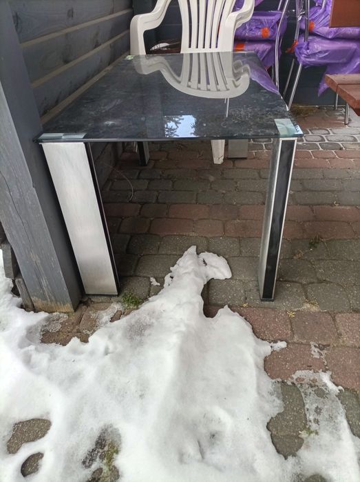 Sprzedam stolik z 4 krzesłami