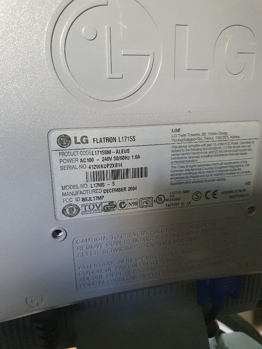 15" Monitor in Good Condition, HP and LG64309601908225123