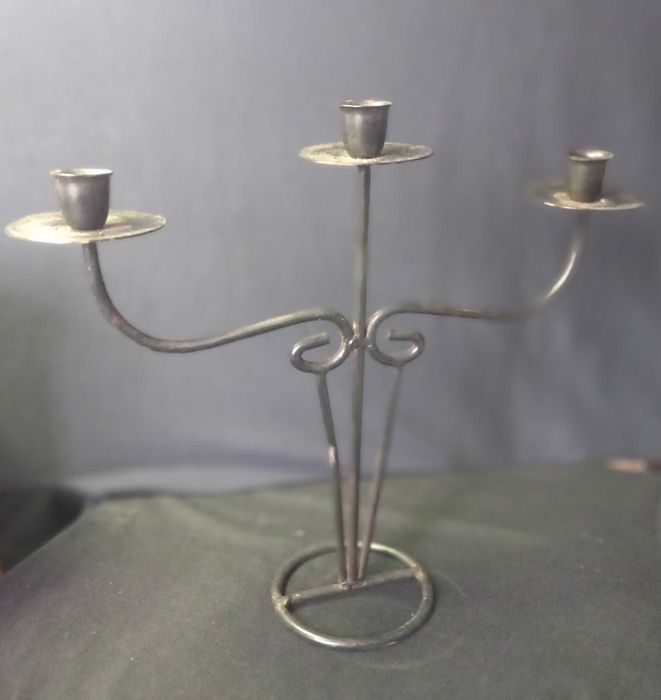 Castiçal ferro pintado