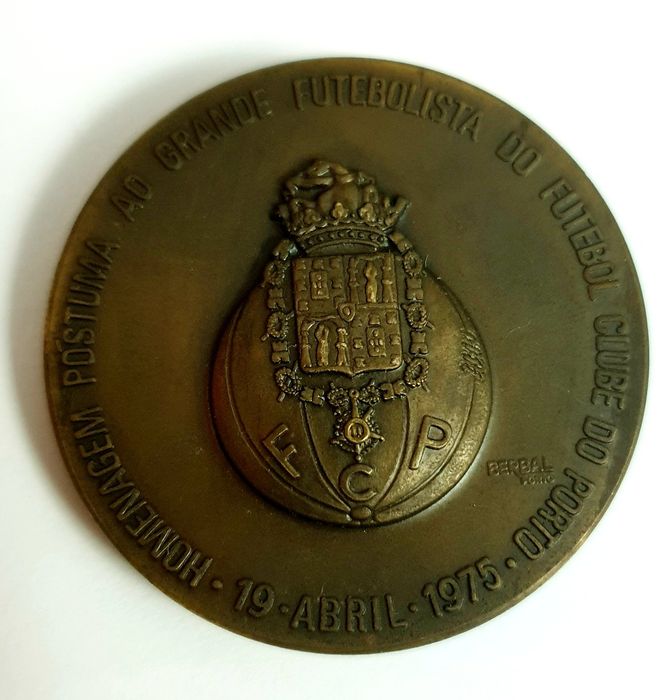 Medalha de Homenagem a Pavão
