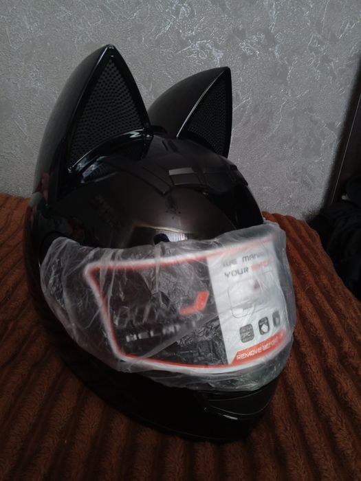 Мотошолом б/у,  Мото Кото із вушками (розмір Ѕ)