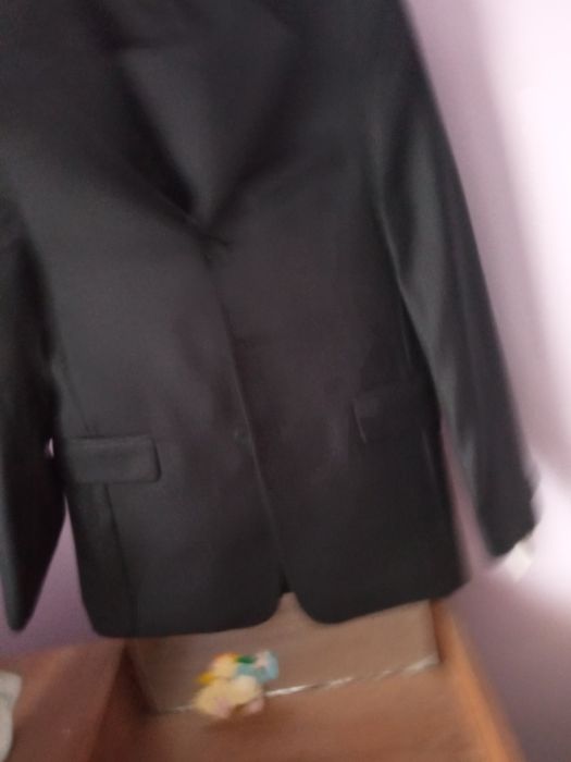 Костюми чоловічі класичні і підліткові