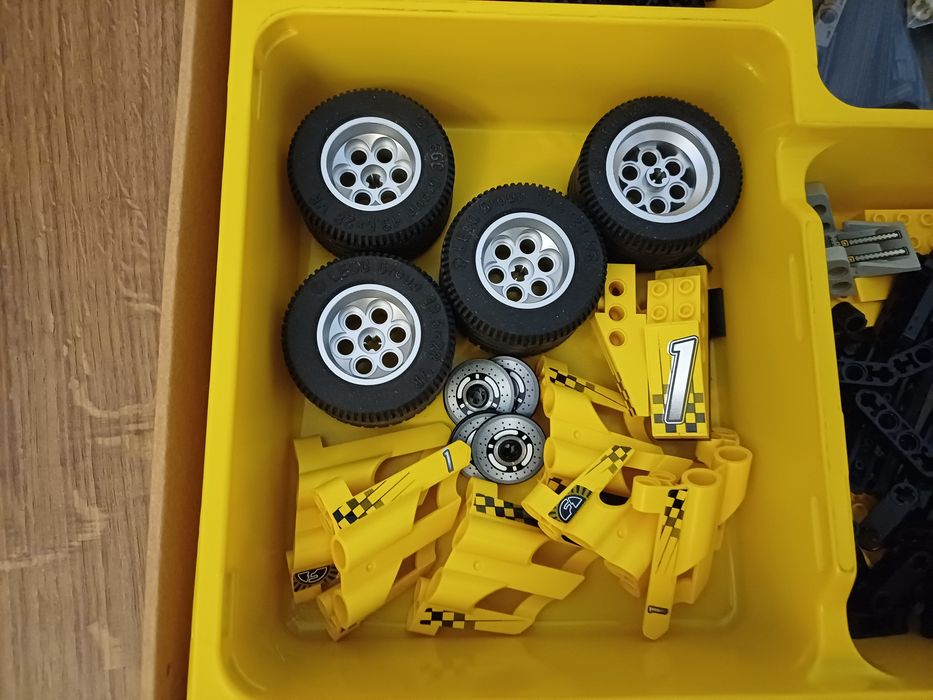 Lego Technic 8445 Indy Storm - rok 1999