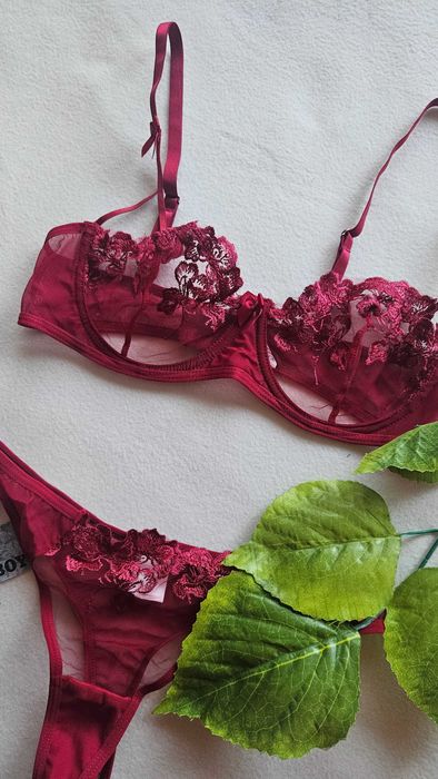 Seksowny koronkowy komplet bielizny seksowna bielizna stanik stringi