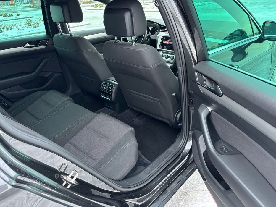 VW Passat B8 Variant 2.0 TDI SCR DSG 150 KM