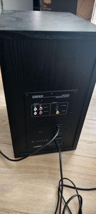 2.1 Colunas Activas e Subwoofer: Edifier r2750db + Mivoc Hype 10g2 + Suportes
