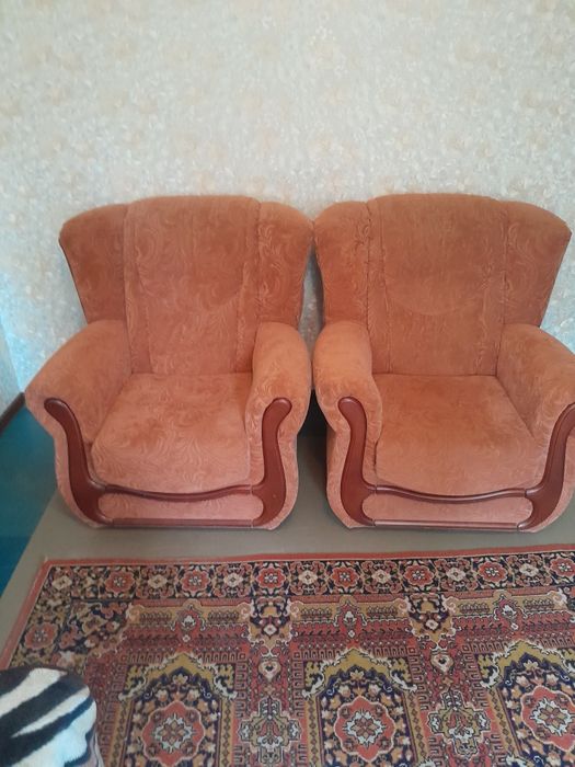 Продам два кресла. Состояние идеальное. Цена за два 3 000 гр.