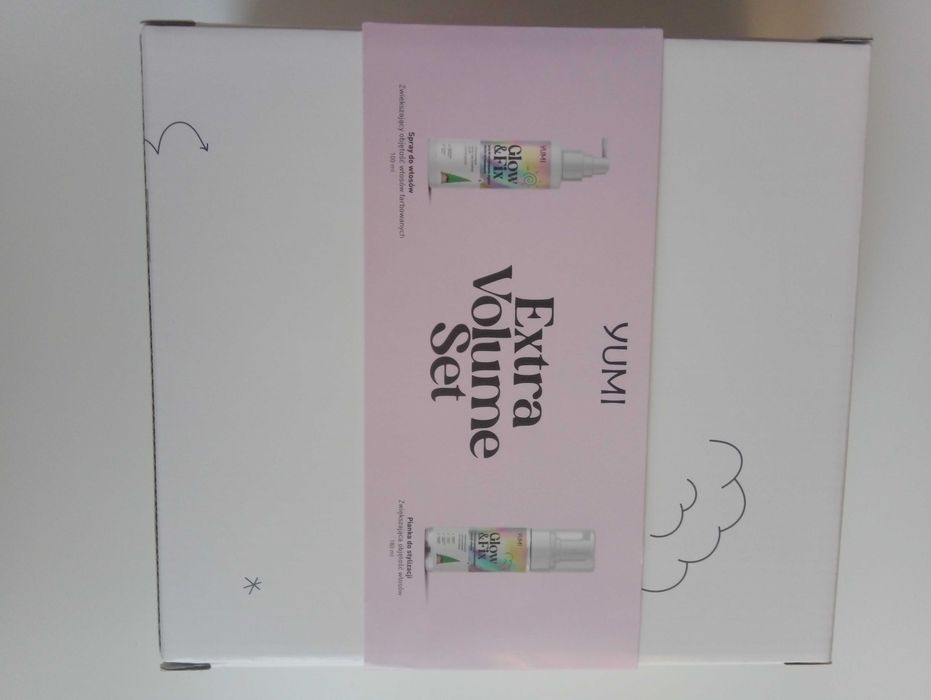 Zestaw do stylizacji włosów dodający objętości Yumi pianka spray