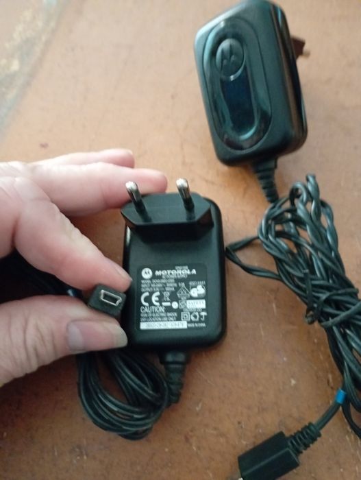 Vendo carregador para telemóvel