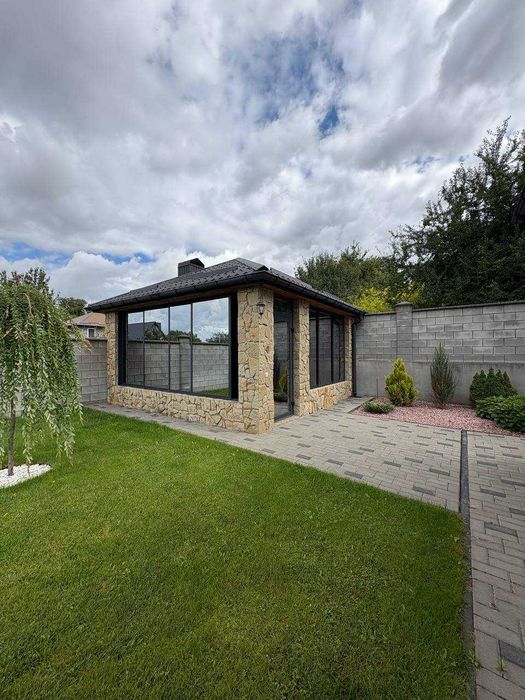 ₴ Продаж сучасного будинку біля Рівного