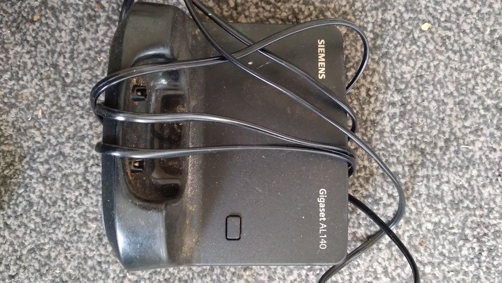 Sprzedam 2 telefony stacjonarne