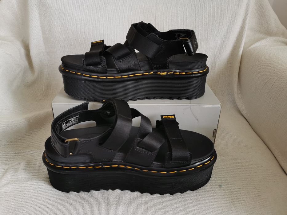 Dr. Martens Air Wair Kimber II sandały na platformie 42