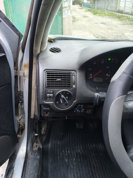 Volkswagen Golf 4 | 1.9 SDI (Diesel) | 1998