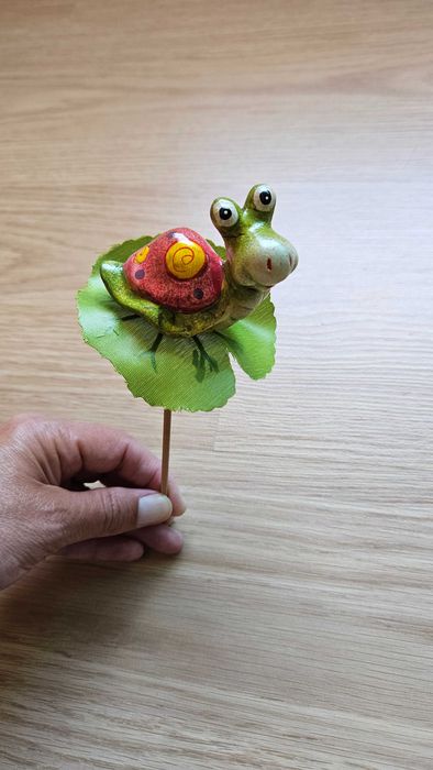 Caracol numa folha espeto para jardim ou vaso