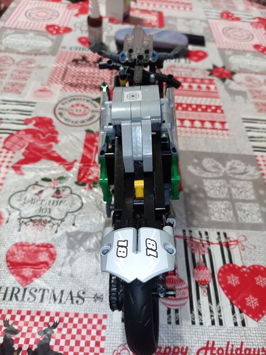 Продам мотоцикл лего