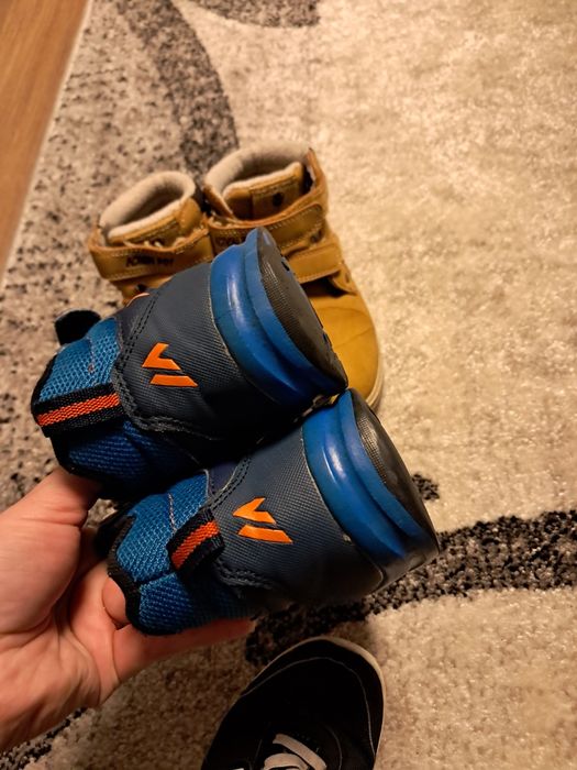 Martes 30 buty zimowe dla chłopca plus gratis adidasy i trekingowe. St