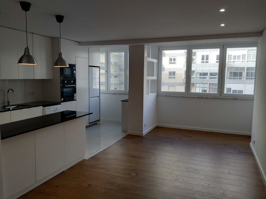 Apartamento T2 para alugar em Carnaxide