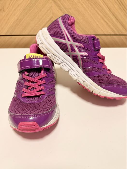 Buty sportowe typu adidasy marki ASICS rozm. 31,5