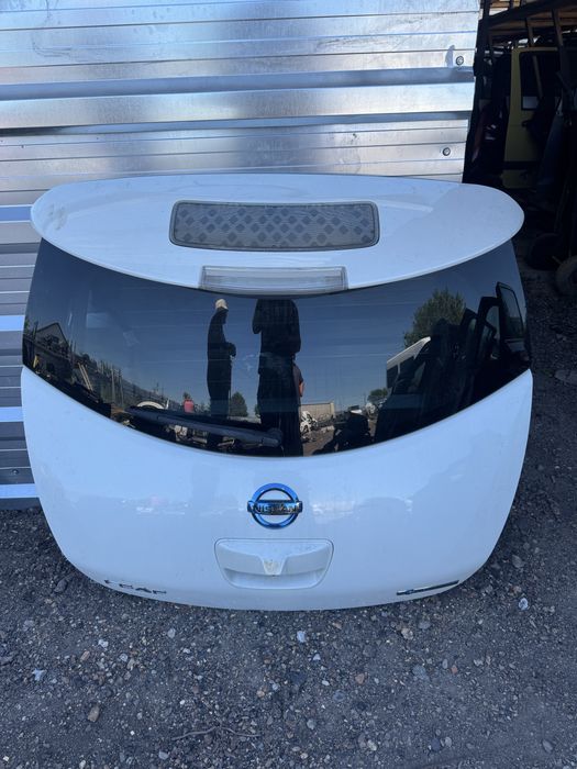 Ляда, кляпа, кришка багажника Nissan Leaf ZE0