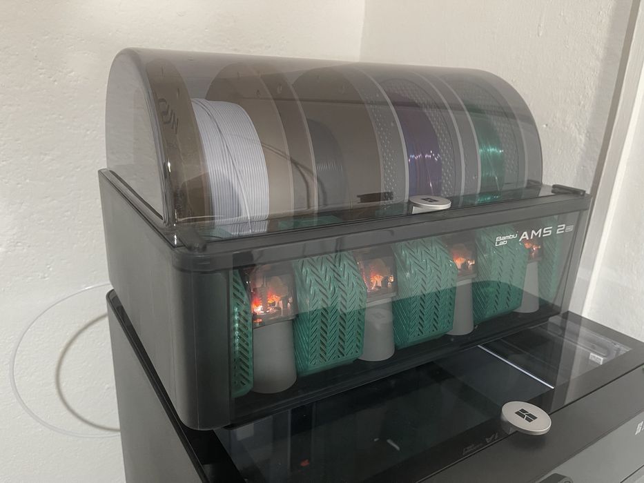 Bambu Lab P1S + AMS  2 Pro + Filamentos (Apenas 181h de uso - Como Nova)