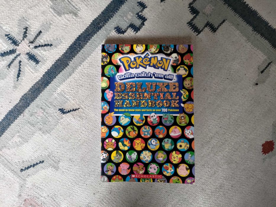 Pokémon Deluxe Essential Handbook Livro, Como Novo