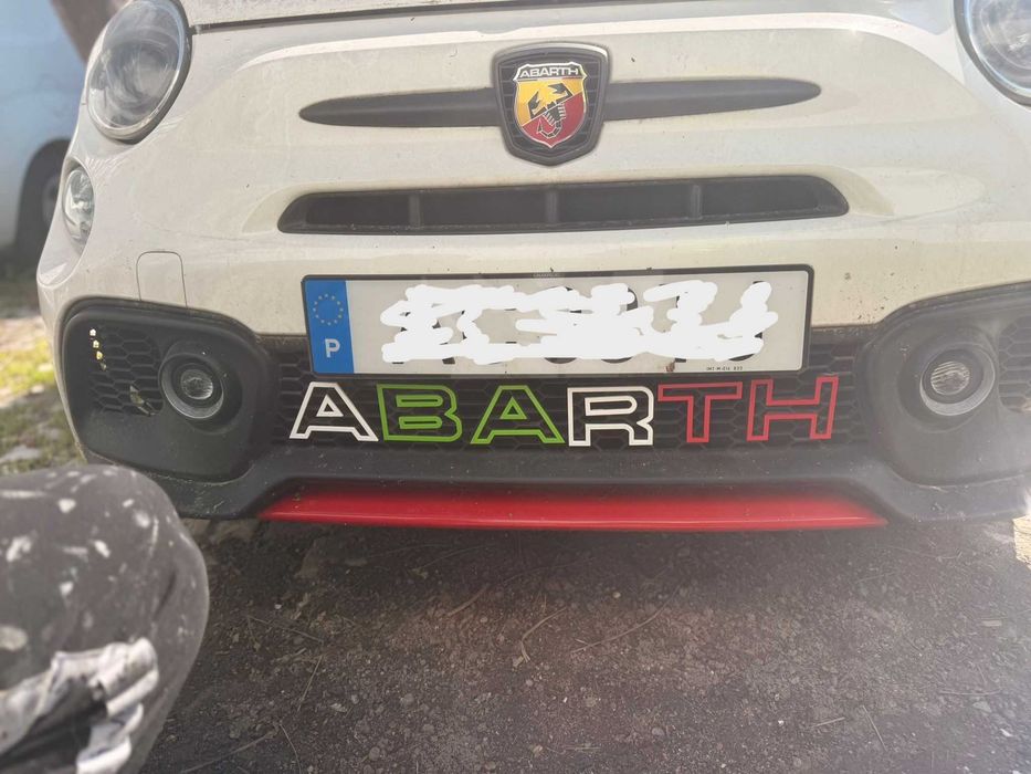 Abarth 595- 695- lettering/ tampa combustível/ volante carbono