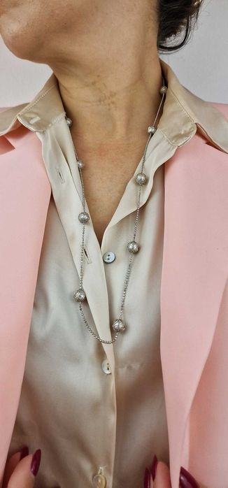 Colar Luxuoso Bolas Prateadas