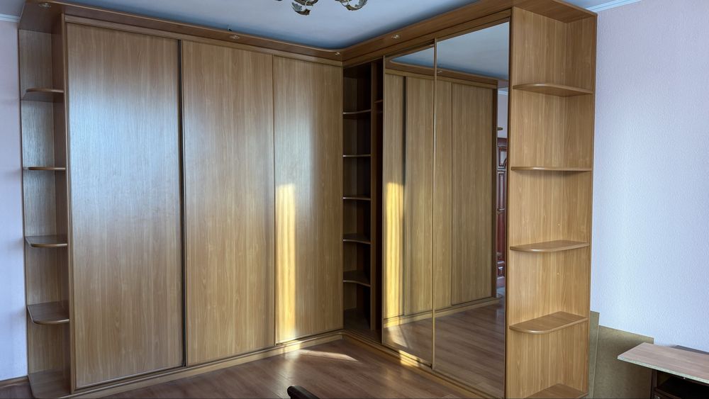 Шкаф купе. 3000-2600 см